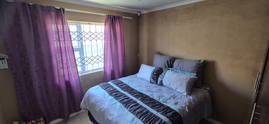 3 Bedroom Property for Sale in Overbaakens Eastern Cape
